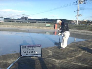 ウレタン塗膜＋弾性FRP複合防水工法駐車場仕様
